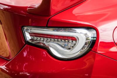 トヨタ 86：テールランプはクリアになって引き立つ