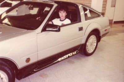 ハワイで結婚式を挙げ、その足でホノルル日産を訪れ、フェアレディZ(Z31)の日産50周年記念車を撮影した