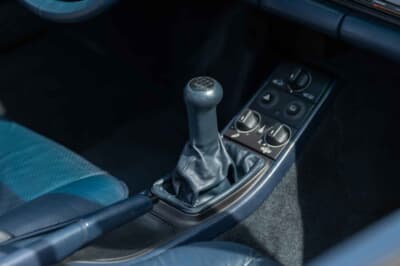 129万8750ユーロ（邦貨換算約2億1000万円）で落札されたポルシェ「959スピードスター」（C）Courtesy of RM Sotheby's
