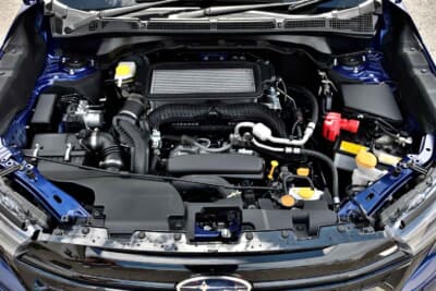 SPORT:1.8LのDITターボを搭載。最高出力は177ps/5200-5600rpm、最大トルクは300N・m/1600-3600rpmを発揮