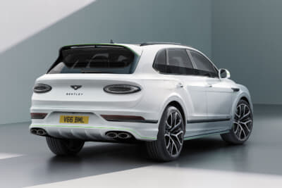 ベントレー ベンテイガ スピード：テールランプもグレーのレンズとダークティントのベゼルが組み合わされ、リアビューに独自の存在感をもたらす