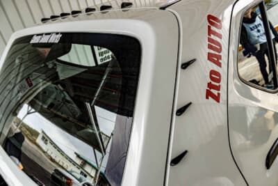 改造できる箇所が少ないので各チームともアイディアを凝らす。上りの長い直線があるエビスサーキット東コースだけに空力も重要？