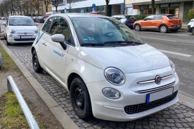 フィアット500：乗り捨てのカーシェアも人気です