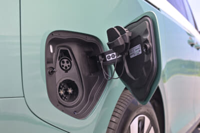 フォルクスワーゲン ID. Buzz Pro：急速充電140kW～150kWの受け入れにより、外出先での充電時間を短縮