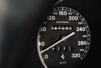 16万6750ユーロ（邦貨換算約2740万円）で落札されたフェラーリ「F355」（C）Courtesy of RM Sotheby's