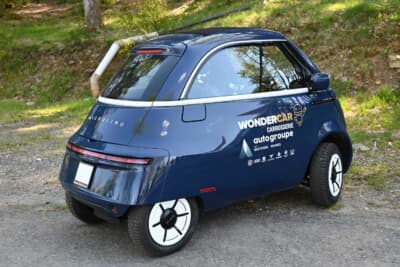 コースサイドに停まっていたミクロカー。オフィシャルの方のものでしょうか？　かわいらしいですね