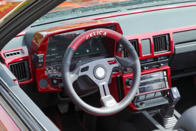 トヨタ セリカ コンバーチブルGT-S：ステアリングは3本スポーク