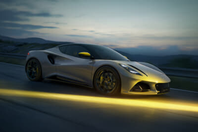 ロータス エミーラ ターボSE：ジンクグレーのボディにイエローアクセントカラーを施したオプションのレーシングライン