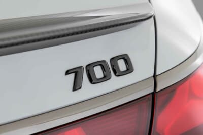 メルセデスAMG E53 HYBRID 4MATIC+セダン：ブラバスリアエンブレム