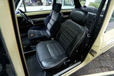 スバルff-1 1300Gスポーツ:運転席側のシートは乗降することが多いことから、ノーマルシートは温存。シトロエン BXのに換装している