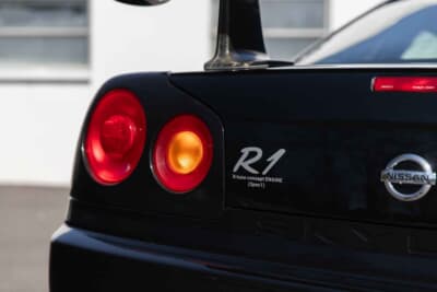 2万2960ドル（約3310万円）で現在も販売中の日産「スカイラインGT-R NISMO R1」（C）Bonhams