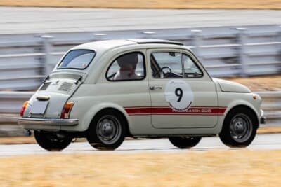 フィアット アバルト595SS：フィアット アバルト595SS：最高出力は32psをマーク。パワーを巧みに操りながら富士スピードウェイのショートコースを楽しんでいた