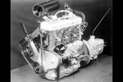 メルセデス・ベンツ 260Dに搭載された４気筒、2.6L、ボッシュ燃料噴射ポンプ付き45ps/3000rpmを発揮