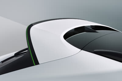 ベントレー ベンテイガ スピード：存在感を高めるテールゲートスポイラー