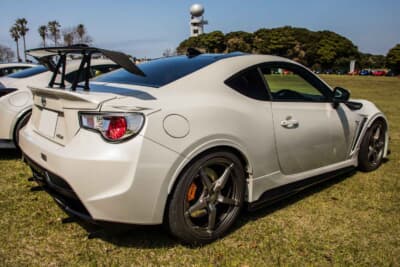 トヨタ 14R60：前後のバンパーとカーボンルーフが特徴的だ