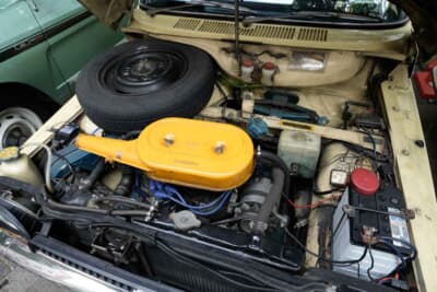 スバルff-1 1300Gスポーツ:ゼニス・ストロンバーグ製ツインキャブレター、デュアルエキーゾーストパイプ、専用カムシャフトに加えバルブリフト量やバルブタイミングの変更、10:1と言う高圧縮比により93psを誇ったEA62S型エンジン