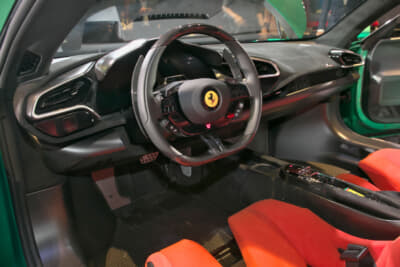 フェラーリ 296スペチアーレ：インストルメントパネル