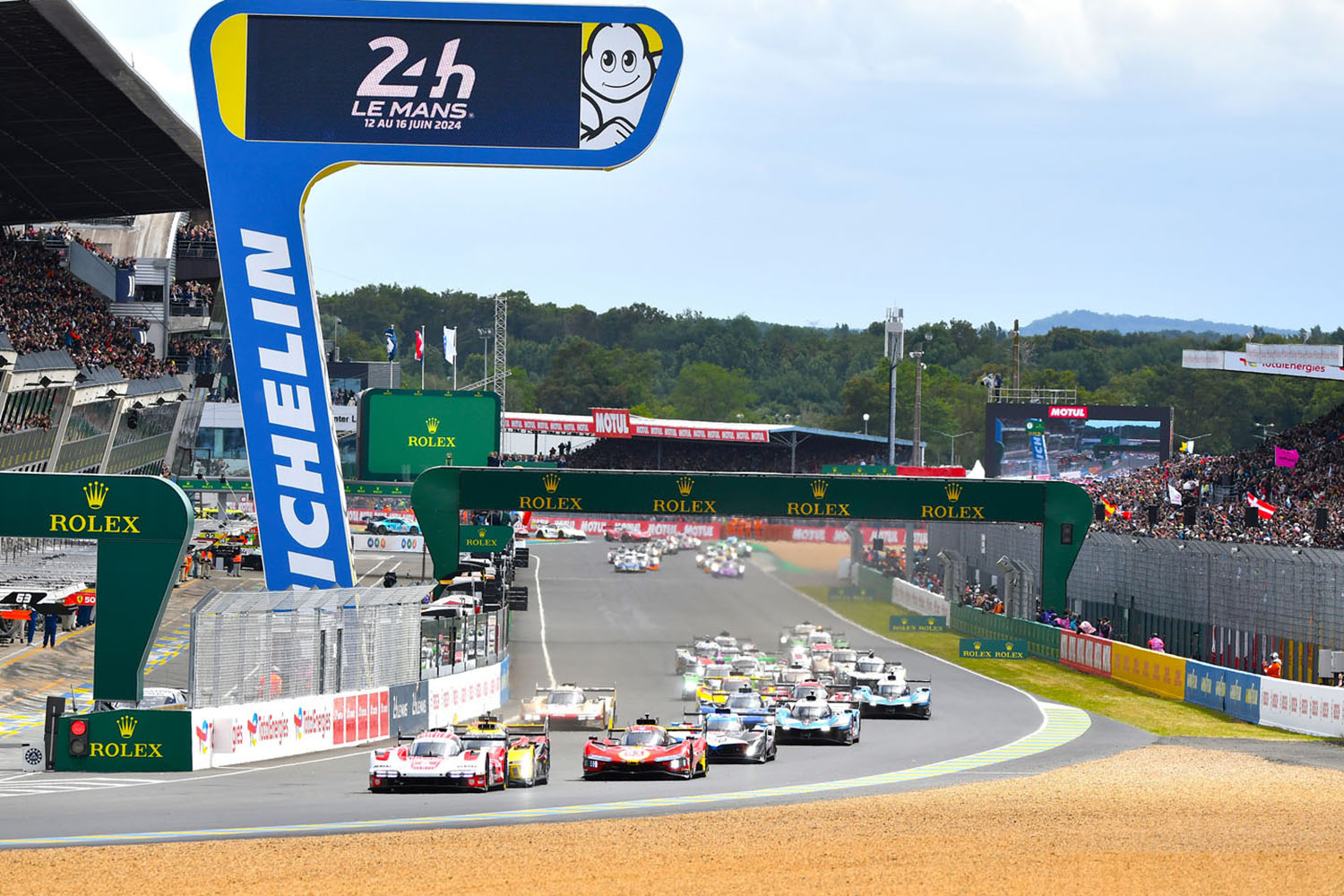 ル・マン24時間」決勝当日の朝は大渋滞！ 高速の降り口は2つ先が正解 