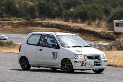 学生クラス優勝の382#DUMCブライダルアルト