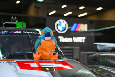 2025年はF1からWECにスイッチしたケビン・マグヌッセンのマシンの上にはかわいらしいペンギンのぬいぐるみ