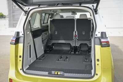 フォルクスワーゲン ID. Buzz Pro ロングホイールベース：脱着可能な3列目シートにより、さまざまなアレンジが可能