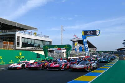 やっとここまで並ぶまでじつに2時間以上も掛かってしまいました