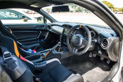 トヨタ 14R60：内装はリアシートが廃され、フルバケットを2脚というスパルタンな仕様だ