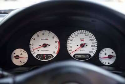 2万2960ドル（約3310万円）で現在も販売中の日産「スカイラインGT-R NISMO R1」（C）Bonhams