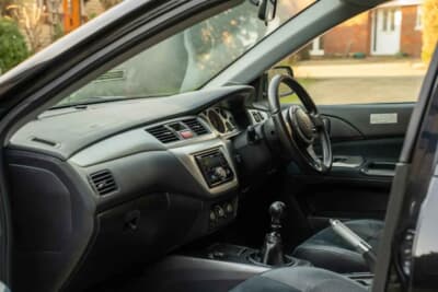 2万5000ポンド(約430万円〜487万円)で現在も販売中の三菱「ランサーエボリューション ワゴンGT」(C)Bonhams