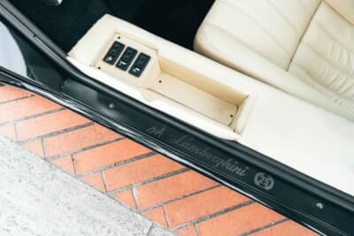 113万ユーロ（邦貨換算約1憶8500万円）で落札されたランボルギーニ「カウンタック25thアニバーサリー」（C）Courtesy of RM Sotheby's