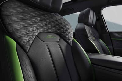 ベントレー ベンテイガ スピード：カラーコーディネートには、スピード専用のカラースプリットが採用