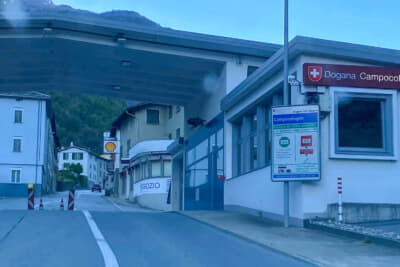 スイスへ入国