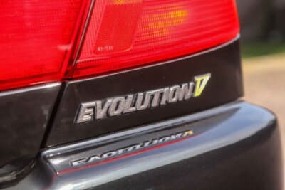 1万8020ポンド（邦貨換算約348万円）で落札された三菱「ランサーエボリューションV」（C）Bonhams