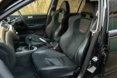 2万5000ポンド(約430万円〜487万円)で現在も販売中の三菱「ランサーエボリューション ワゴンGT」(C)Bonhams