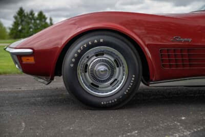 6万500ドル（邦貨換算約890万円）で落札されたシボレー「コルベット LT-1」（C）Courtesy of RM Sotheby's