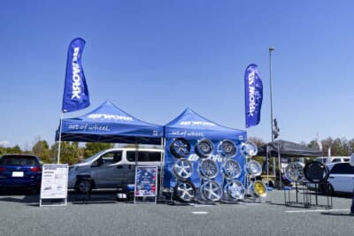 極限の鋳造技術を駆使して生まれた最新作VS KFをはじめ、定番アイテムを多数展示していたホイールメーカーのワーク