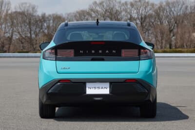 日産 リーフ：ファストバックのようなシルエット