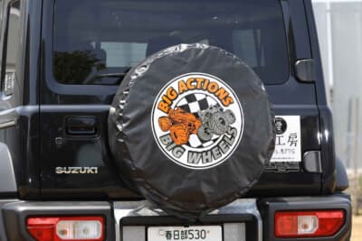 スズキ ジムニー ノマド：ホットウィールとのコラボ商品のスペアタイヤカバー「モンスター」