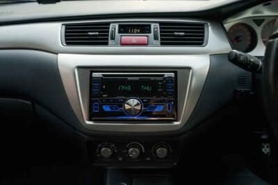 2万5000ポンド(約430万円〜487万円)で現在も販売中の三菱「ランサーエボリューション ワゴンGT」(C)Bonhams