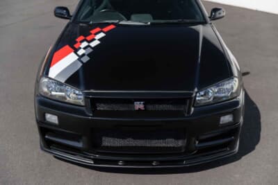 2万2960ドル（約3310万円）で現在も販売中の日産「スカイラインGT-R NISMO R1」（C）Bonhams