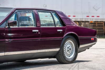 価格応談にて継続販売のアストンマーティン「ラゴンダ」（C）Courtesy of RM Sotheby's
