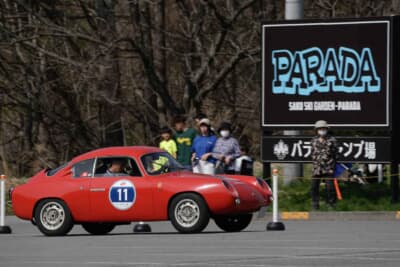 佐久スキーガーデンパラダでも本日3回目のPC競技が行われた。11号車は内野、安井組の1957年式フィアット アバルト750GTザガート