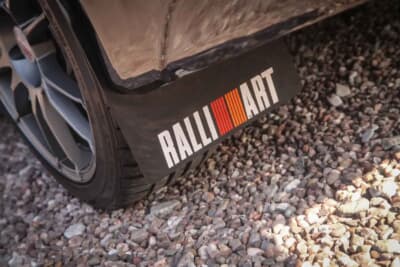 1万8020ポンド（邦貨換算約348万円）で落札された三菱「ランサーエボリューションV」（C）Bonhams