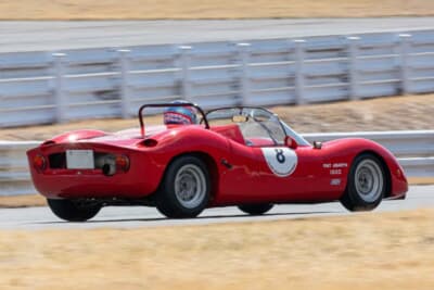 フィアット アバルト1300SP:ひとたび火が入ればやはりアバルト伝説のレーシングスポーツである。弾けるようなサウンドが炸裂し、ショートサーキット全体にアバルト シムカ系の咆哮が木霊するさまは、まさに壮観