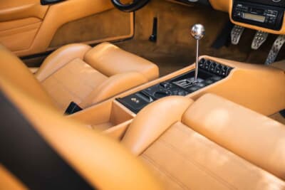 16万6750ユーロ（邦貨換算約2740万円）で落札されたフェラーリ「F355」（C）Courtesy of RM Sotheby's