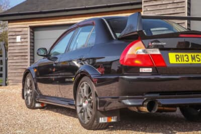 1万8020ポンド（邦貨換算約348万円）で落札された三菱「ランサーエボリューションV」（C）Bonhams