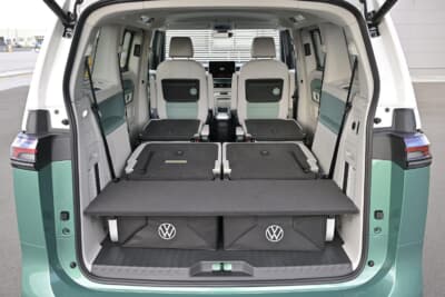 フォルクスワーゲン ID. Buzz Pro：乗員と荷物のための広大なスペースが創出されている