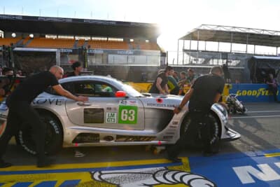 マシンのグループ写真が終わったら即撤収です