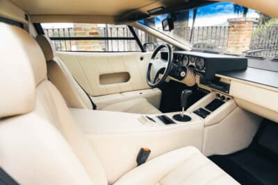 113万ユーロ（邦貨換算約1憶8500万円）で落札されたランボルギーニ「カウンタック25thアニバーサリー」（C）Courtesy of RM Sotheby's