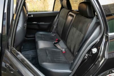 2万5000ポンド(約430万円〜487万円)で現在も販売中の三菱「ランサーエボリューション ワゴンGT」(C)Bonhams